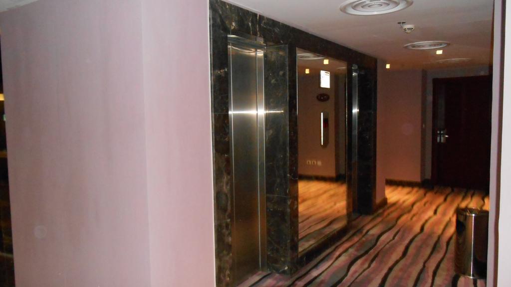 Grand Mayral Hotel Эль-Хубар Экстерьер фото